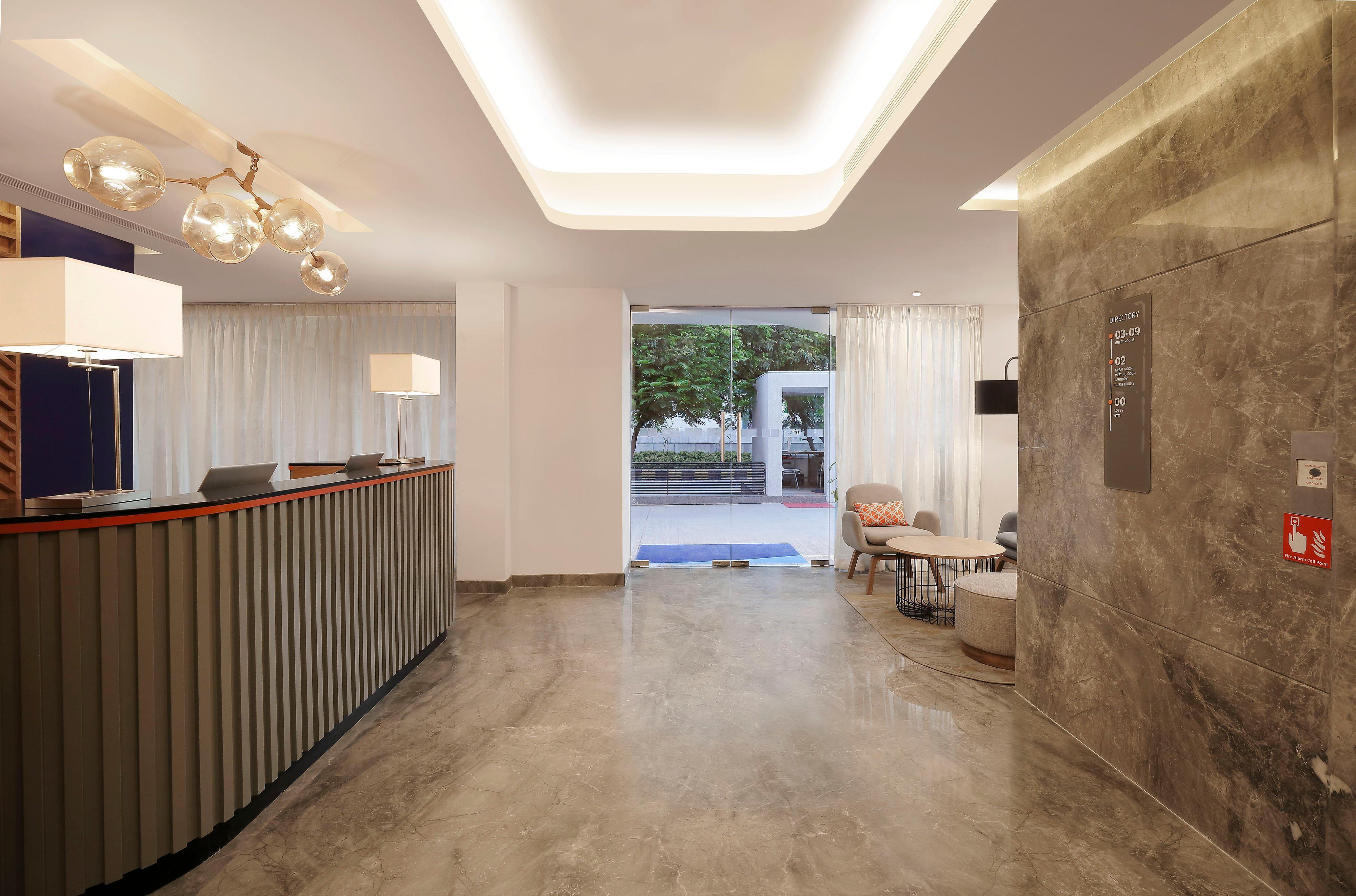 Holiday Inn Express Ahmedabad Prahlad Nagar By Ihg Extérieur photo
